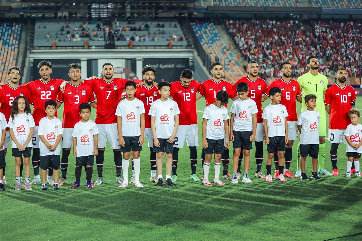 القنوات الناقلة لمباراة مصر وأوزبكستان مباشر<br>