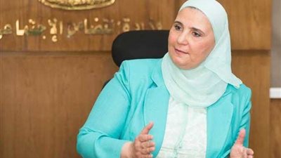 «وزيرة التضامن» تتابع حادث انهيار عقار حدائق القبة 