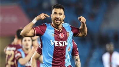 تريزيجيه يعود لساحات الملاعب بعد إصابة مؤلمة