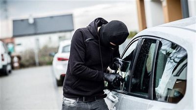 سقوط أخطر عصابة سرقة اللوحات المعدنية من السيارات في العمرانية