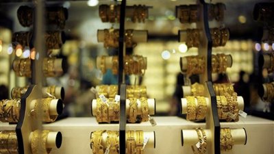 أسعار الذهب تتجاوز الحاجز النفسي.. مصر في قلب العاصفة