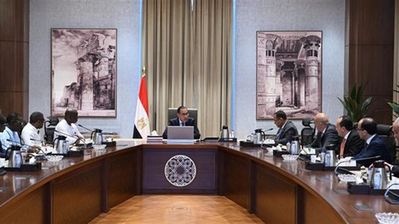 رئيس الوزراء خلال