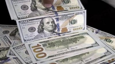 سوق الصرافة في مصر يشهد استقرارًا في سعر الدولار
