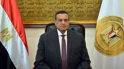 آمنة يتلقي تقريراً من غرفة العمليات حول متابعة الأوضاع بالمحافظات 
