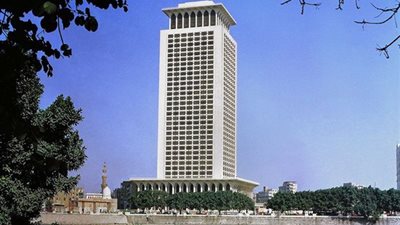 الخارجية تعلن إجلاء طلاب مصريين عالقين في ود مدني بولاية الجزيرة السودانية