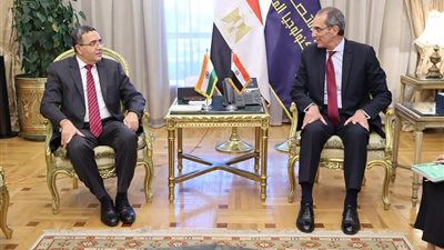 وزير الاتصالات: يبحث مع سفير الهند بالقاهرة سبل التعاون بين البلدين