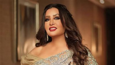 نبيلة عبيد تنعي لطيفة فى وفاة والدتها