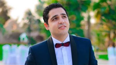أحذر عدوك مره وصديقك ألف مره.. تشييع جثمان طبيب الشرقاوي علي يد زملائه
