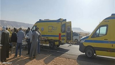 مصرع وإصابة 4 أشخاص جراء حادث إنقلاب سيارة بطريق إدفو مرسى علم