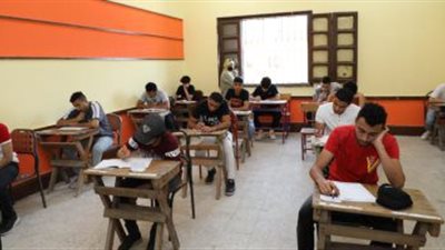 بدء امتحان اللغة الأجنبية الثانية لطلاب الثانوية العامة 