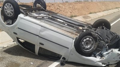 حادث انقلاب سيارة يصيب شخصين فى الشرقية