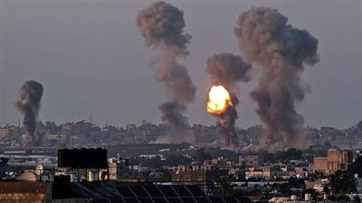 الاحتلال الصهيوني يُدمر قطاع غزة من جديد بهجوم جوي عنيف