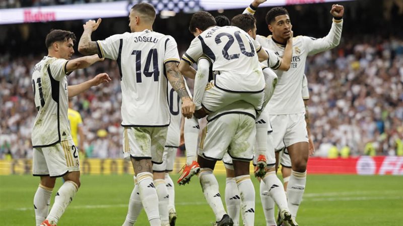 ريال مدريد و بوروسيا