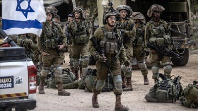 هروب ضابطًا إسرائيليًا أثناء مقابلة صحفية في غزة خوفًا من المقاومة