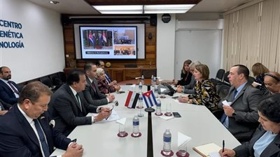 وزير الصحة ونظيره الكوبي يبحثان فرص التعاون في القطاع الصحي