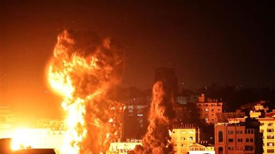لمنع تحرك المواطنين.. الاحتلال الإسرائيلي يقصف الطريق الساحلي بغزة
