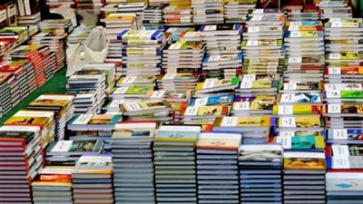 المصنفات تضبط 19200 ملزمة تعليمية بدون تصريح داخل مكتبة في الدقى