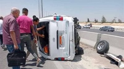 بالأسماء.. مصرع وإصابة 12 شخص جراء حادث انقلاب ميكروباص في الفيوم