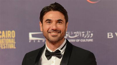 أحمد عز: أول شوت ليا اتعاد 5 مرات..وأبويا مكنش شايفني ممثل
