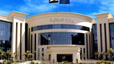 بالصور.. الداخلية تداهم العناصر الأجرامية ومروجي المخدرات بالقاهرة