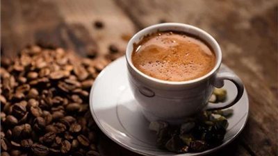 شاربي القهوة يعيشون أكثر من غيرهم.. تعرف على فوائدها
