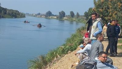 جمع ثمار التوت يكتب نهاية حياة طفل فى الغربية