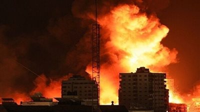 الاحتلال الصهيونى يقصف محيط مدرسة خليفة فى غزة