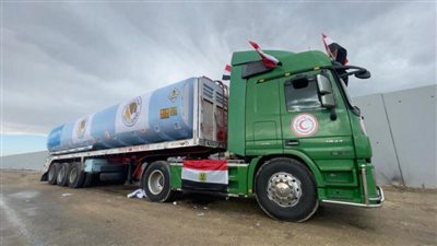 بجهود مصرية.. دخول 7 شاحنات وقود إلى غزة عبر معبر رفح