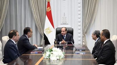 السيسى يوجه بمواصلة العمل للتغلب على أزمة الكهرباء