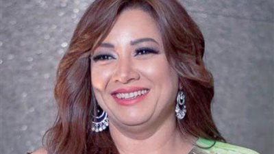 بسويت شيرت بيج وبنطلون أسود.. إطلالة إنتصار مع رامز جاب من الآخر