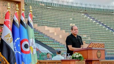 «السيسي» يُـطمئِـن المصريين من قلب الأكاديمية العسكرية المصرية