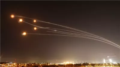الاحتلال يعلن إغلاق المجال الجوي بسبب الصواريخ الإيرانية
