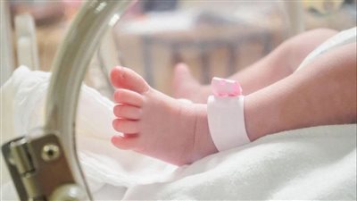 من الحمل حتى عامين: كيف يؤثر تقليل الأم للسكر على صحة طفلها؟
