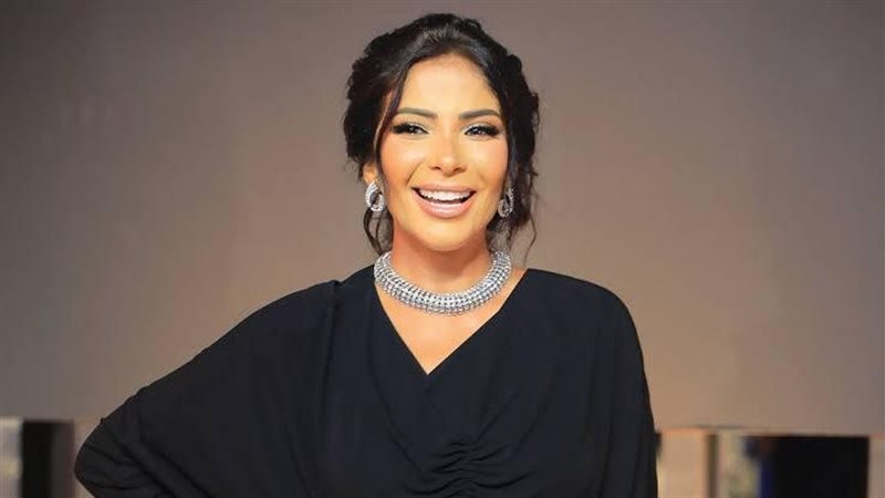 منى زكي
