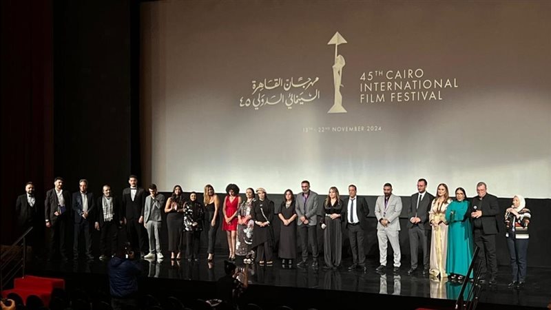 أبطال فيلم أنا مش