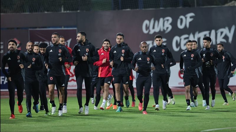لاعبي الأهلي 