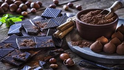 الشوكولاتة الداكنة: 7 فوائد مذهلة تعزز صحتك وتحسن حياتك