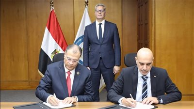 لتعزيز كفاءة الطاقة.. وزير البترول يشهد توقيع اتفاقيات لتطوير مصانع أبوقير
