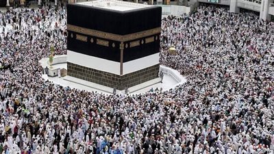 الإفتاء توضح: هل يجوز أداء الحج والعمرة عن طريق المسابقات؟
