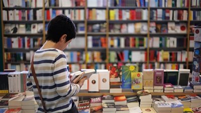 كتب لعلامة بارزة خطفت الأنظار في معرض الكتاب 2025