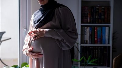 متى يجوز الإفطار ومتى يكون واجبًا للحامل في رمضان؟.. الإفتاء توضح