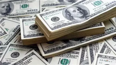 هدوء في سوق الصرف.. استقرار الدولار وترقب لقرارات البنوك بعد العطلة