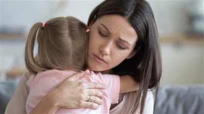 ادعميه واحتويه.. 5 نصائح ذهبية لدعم الطفل ضحية التحرش بوعي وحنان