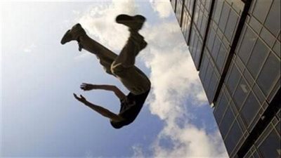 مصرع شخص إثر سقوطه من عقار بـ6 أكتوبر.. والتحقيقات جارية لكشف الملابسات