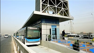 خدمة دون انقطاع.. الأتوبيس الترددي يواصل العمل يوميا بالعيد.. وهذه مواعيد التشغيل