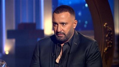 مشاجرة داخل كمبوند راق.. تفريغ كاميرات في واقعة مشاجرة السقا وطليقته