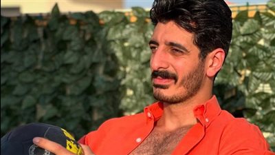 القبض على التيكتوكر شاكر داخل كافية بالقاهرة الجديدة 