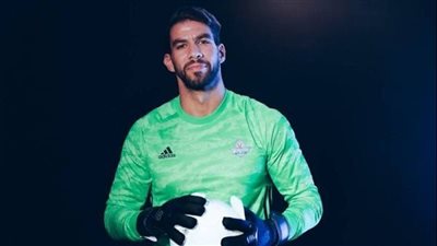 شريف إكرامي ينفي توليه منصبا إداريا في بيراميدز عقب اعتزاله