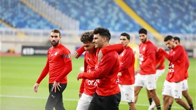 الأهلي يفتح تحقيق عاجل مع زيزو وإمام عاشور.. اعرف السبب