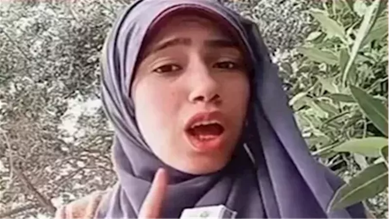 علياء قمرون